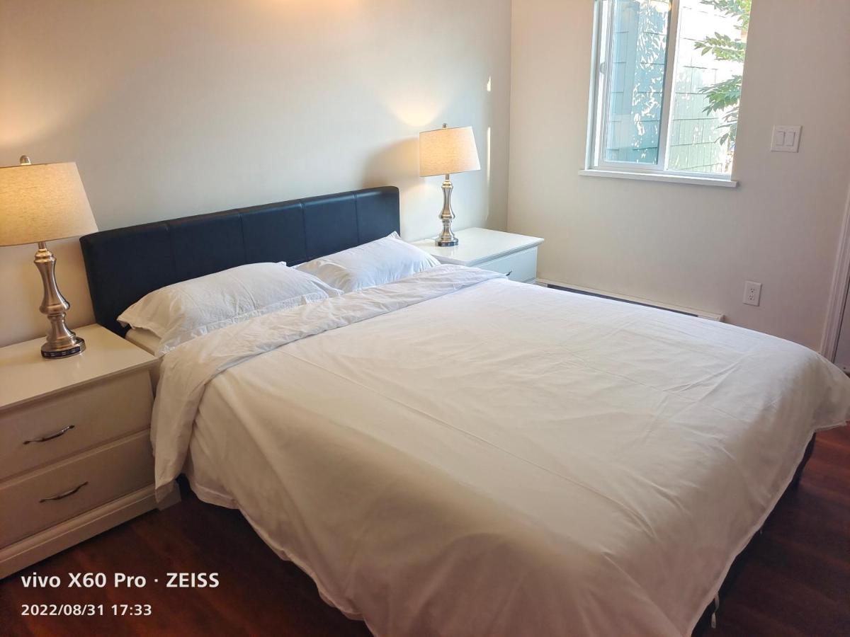 Romantic Homestay 코퀴틀람 외부 사진
